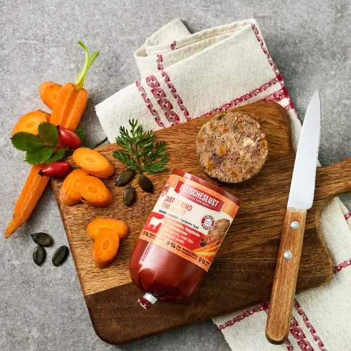 Fleischeslust Classic Zartes Rind mit Karotten, Hagebutten & Kürbiskernen